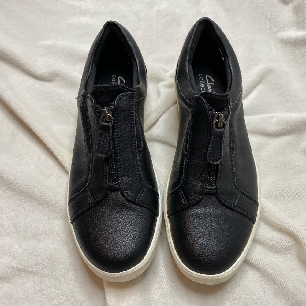 Clarks Collection Black Layton Rae Zip Front Sneaker